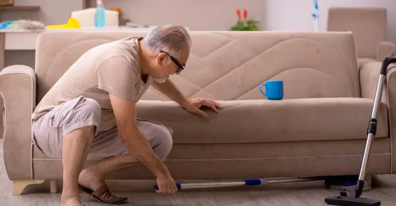 43歲女保姆嫌75歲大爺要求過分，大爺：這是你的工作，我哪過分？