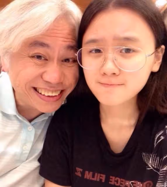 揭爺孫戀內幕!已故李坤城兒子曝27歲後母陰謀奪遺產,斥其是巨嬰