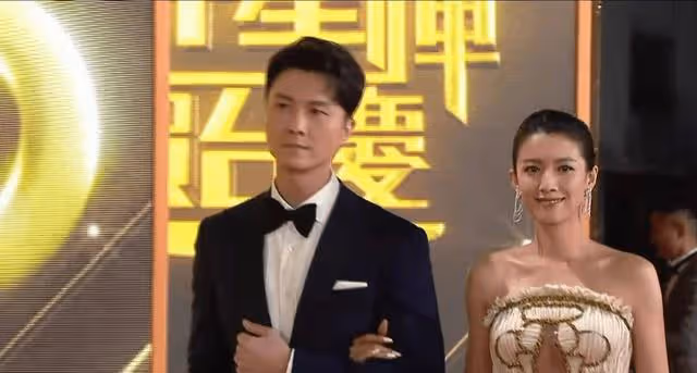 罕見同台!蔡思貝陳自瑤一起出席活動,二人全場零交流更拒採訪