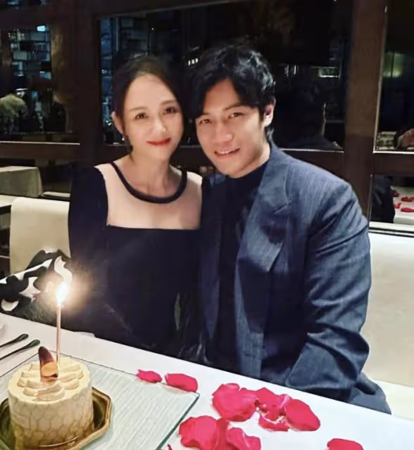 44歲陳喬恩游泳獲老公拍視頻記錄,穿泳衣身材豐腴,夫妻倆對話幽默