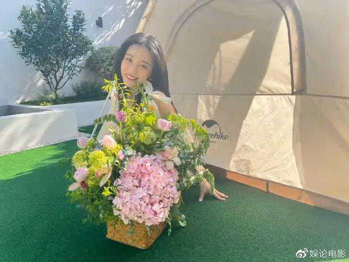 闞清子被求婚,傳男友是公司老闆,周浩曬圖闢謠並祝福闞清子