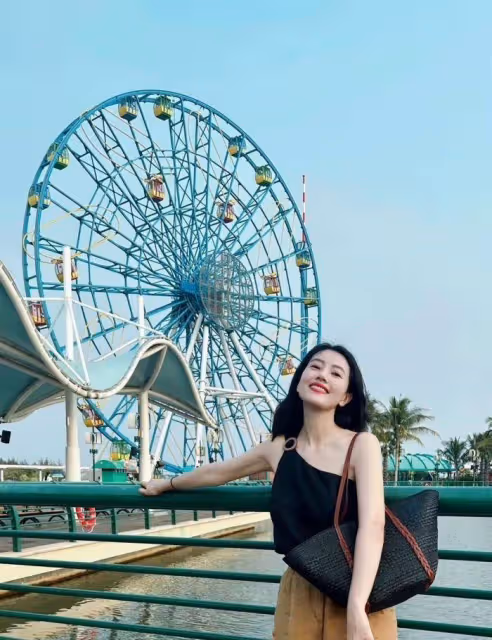 高圓圓換新髮型嫩回結婚前!穿一身黑拍照太美了,把大家都驚艷到