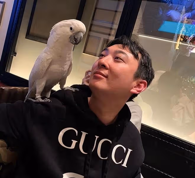 王思聰酒吧拽女生頭髮,更多惡劣行徑曝光,這一次他被扒的底朝天