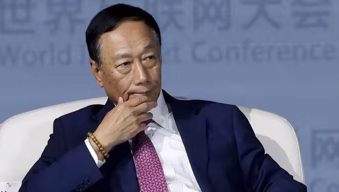 又賴著不走了?郭台銘敗走海外重回鄭州,曾揚言自己給大陸賞飯吃