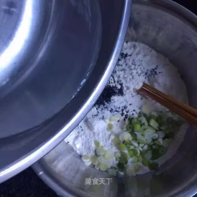 芝麻餅卷土豆絲:早餐吃一款軟軟香香的餅,最愜意了!