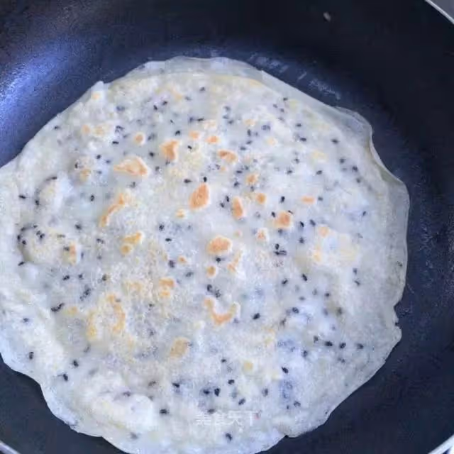 芝麻餅卷土豆絲:早餐吃一款軟軟香香的餅,最愜意了!
