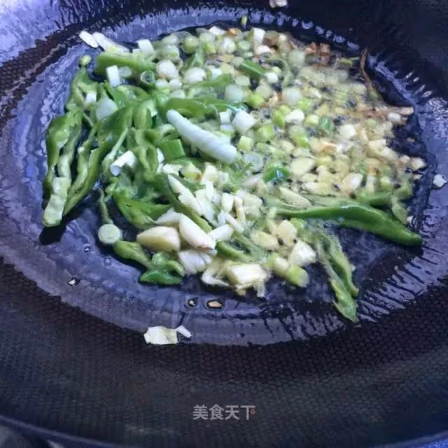 芝麻餅卷土豆絲:早餐吃一款軟軟香香的餅,最愜意了!