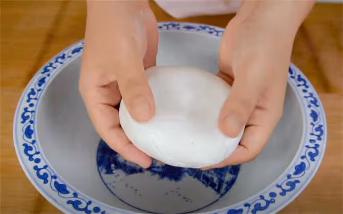 麻團想要空心有訣竅,掌握3個技巧,個個飽滿不開裂,太好吃了