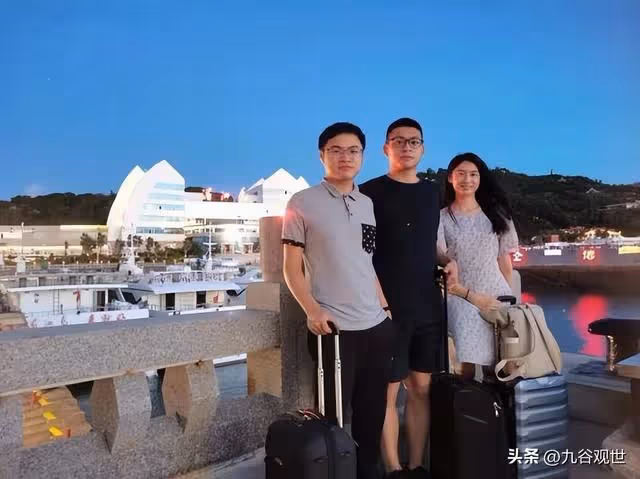 堂妹結婚我隨禮20000,如今我結婚二叔送一輛車,二叔:親情無價