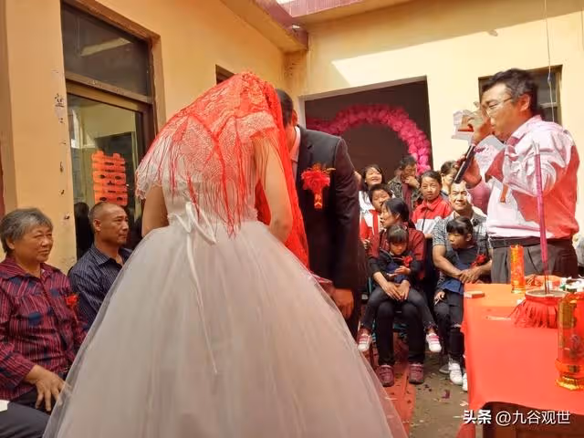 哥哥離世,我把侄女養到23歲,侄女出嫁,嫂子大鬧婚禮要20萬彩禮