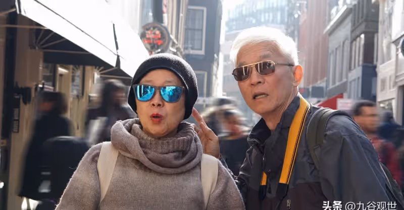 65歲夫妻，旅行兩年花了37萬，兩年後回家，發現兒子把房子也賣了