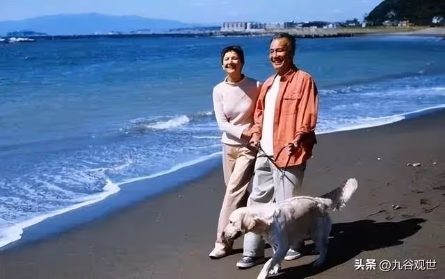65歲夫妻,旅行兩年花了37萬,兩年後回家,發現兒子把房子也賣了