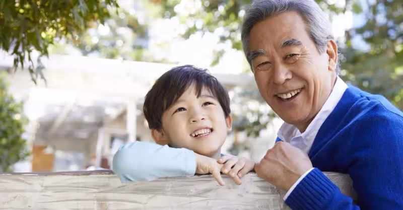 孫子過生日，我提著蛋糕上門慶祝，兒子謊稱在出差，事後我懂了