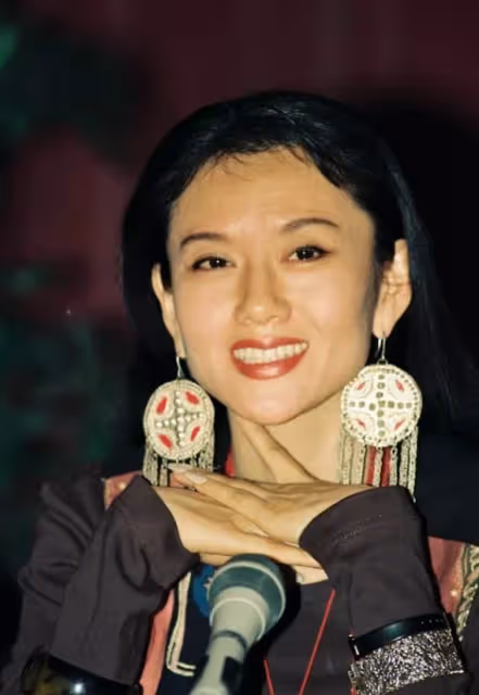 20年靠助理洗澡,64歲女星「30年不吃米飯」 為跳舞拒生子「離開富豪丈夫」近況令人驚奇