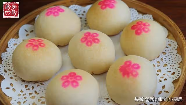 古早綠豆酥,外皮酥脆,內餡軟綿香甜,做法也很簡單!
