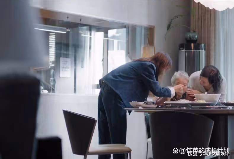 看了《熟年》原著才懂，棒打鴛鴦挑春梅做兒媳的倪母藏著多大私心