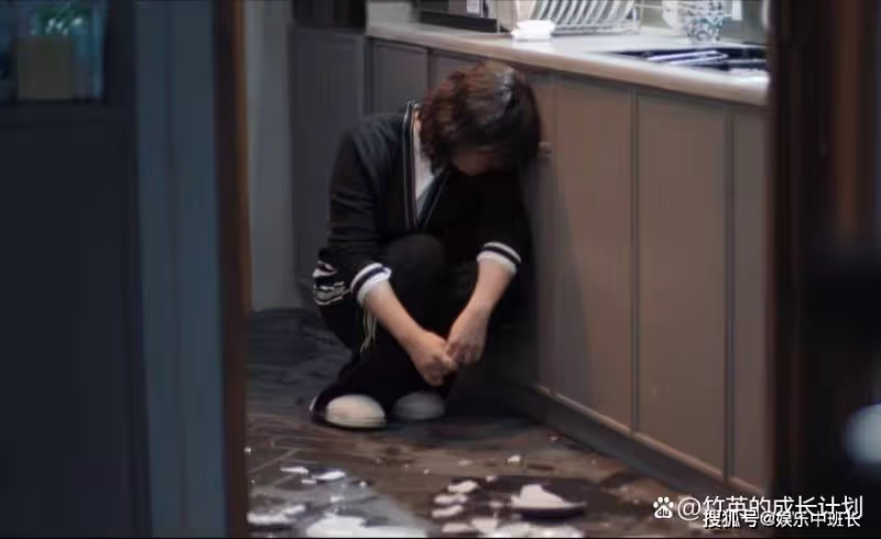 《熟年》原著：陳春梅那段見不得人的上位史，道破她被拋棄的真相