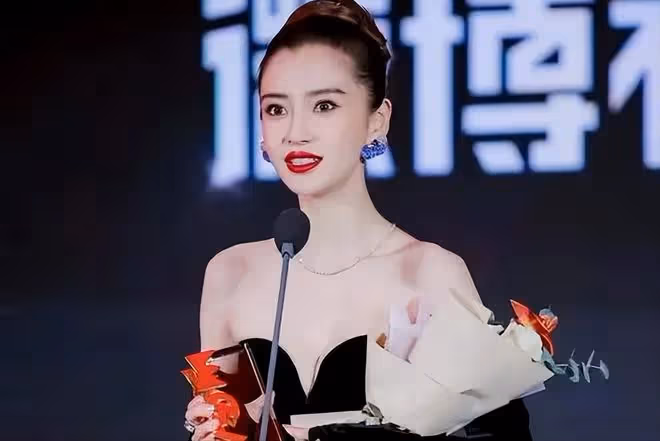 這一次,34歲楊穎給「離異女明星」敲響了警鐘