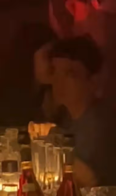 王思聰KTV玩耍照流出,女伴疑為孫一寧,素顏出鏡險些認不出