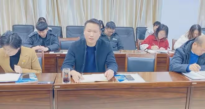 柳州局長和情人照被扒出來,更多內容流出,尺度大!女主毀人三觀