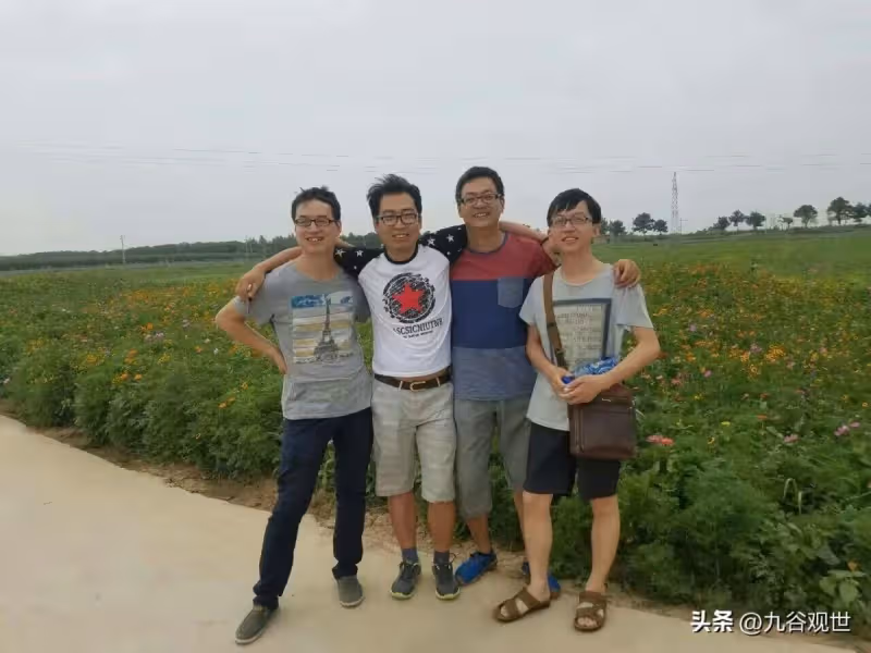 老同學落難!我收留他「包吃住4個月」走時卻一聲不吭 6年後我結婚「他的賀禮」令我淚流不止