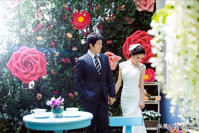 老同學落難！我收留他「包吃住4個月」走時卻一聲不吭　6年後我結婚「他的賀禮」令我淚流不止