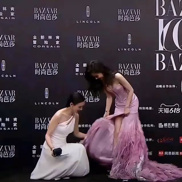 芭莎這一夜,劉愷威的現任女友終於暴露了她的野心,難怪楊冪沒去