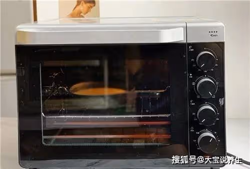 它奶香濃滑,鬆軟無比,不打發,不揉面,廚房小白也能一次成功~