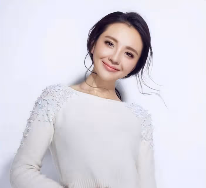 「崔槿汐」孫茜:36歲嫁相親男友,40歲才當媽媽,結婚9年無緋聞