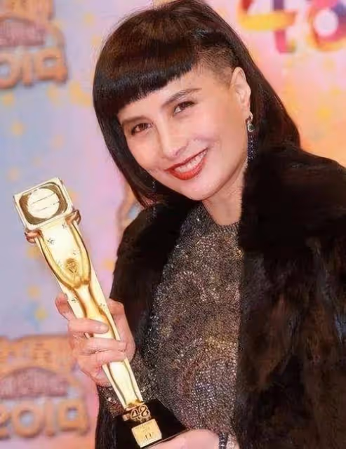 哪個千金得賭王何鴻燊偏愛?何超儀叛逆,何超欣霸氣,何超鳳得力