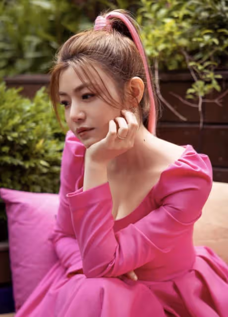 陳妍希40歲生日罕曬全家福,與陳曉牽手切蛋糕,獲兒子高情商表白