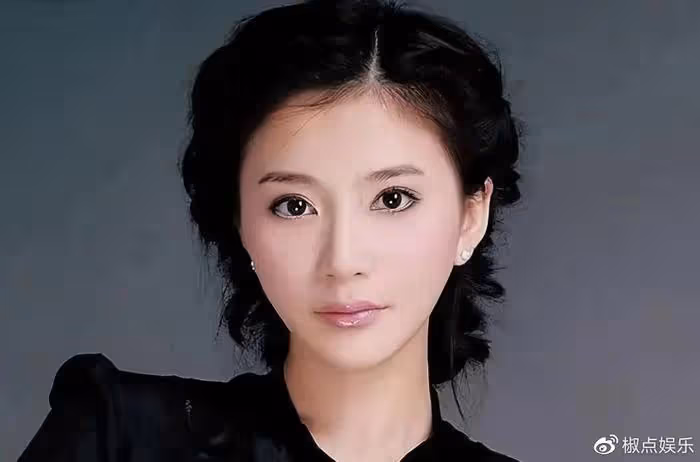 名模出身,身價5億的女富豪倒追王志文,僅用一招就徹底拿下他
