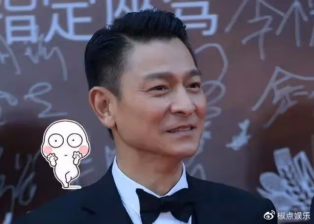 60歲李連杰近況曝光:臉部浮腫,老到脫相太嚇人,回國撈金被罵慘