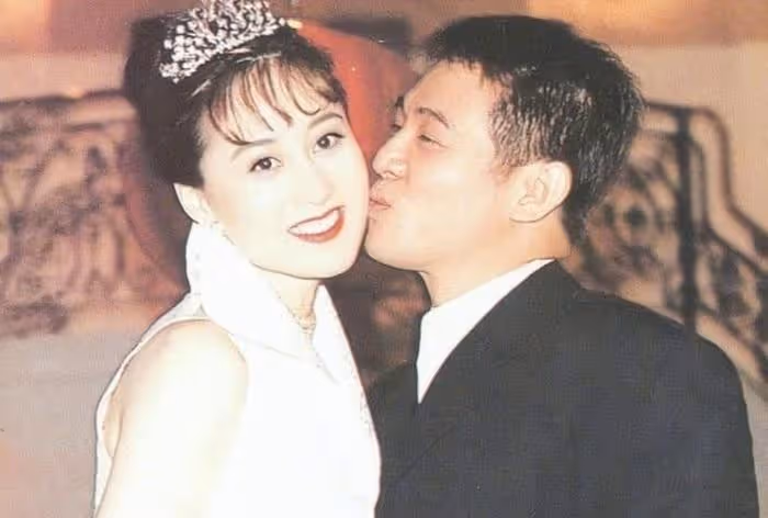 60歲李連杰近況曝光:臉部浮腫,老到脫相太嚇人,回國撈金被罵慘