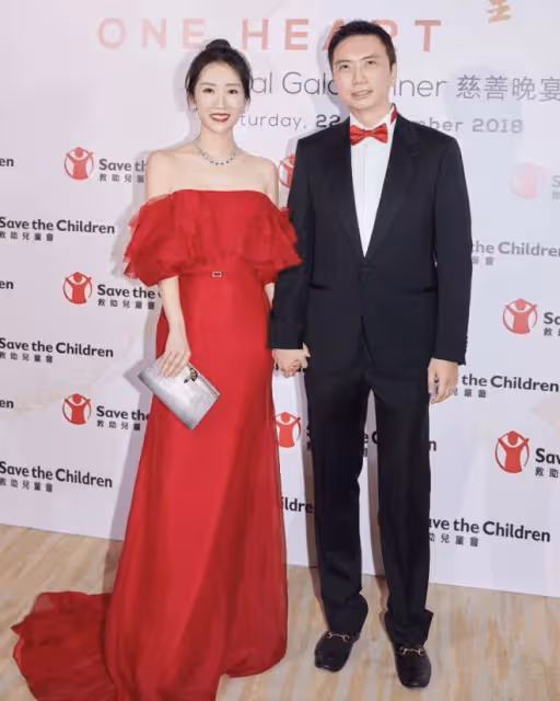李念兒童節官宣三胎出生,曬產房照和寶寶萌態,三個兒女有愛同框