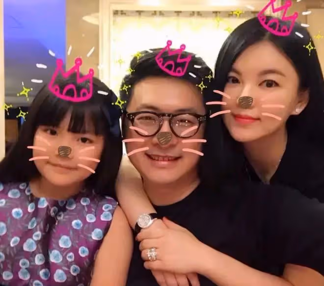 李湘回國疑與王岳倫復婚！諸多細節顯端倪，一家團圓王詩齡太幸福