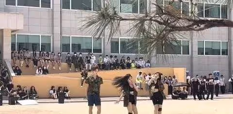 韓國培養愛豆的藝高教師利用職權性騷擾女學生?