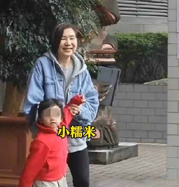 小糯米9歲生日細節曝光,爸爸送手工品奶奶送金元寶,楊冪鬧烏龍