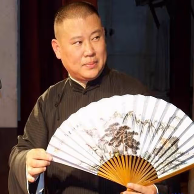 德雲社危矣?曹雲金直播說相聲,何雲偉直播唱京劇,這是搶飯碗啊