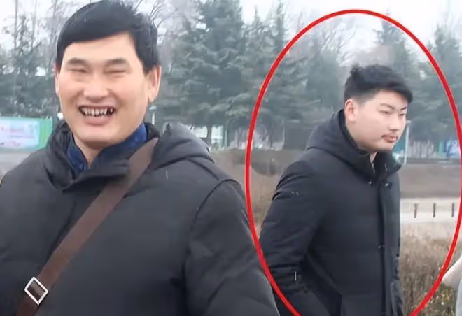 一炮倆響！陳萌官宣產雙胞胎，大眼睛雙眼皮，大衣哥笑得合不攏嘴