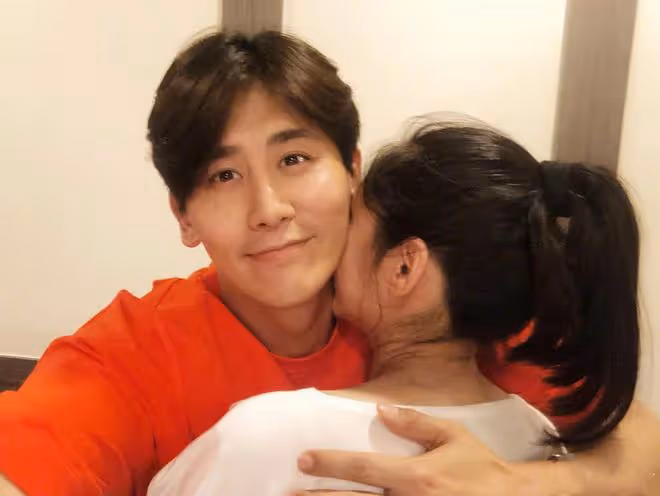 於曉光否認出軌浪姐「離婚女星」,喊話狗仔對質,2年後首開評論