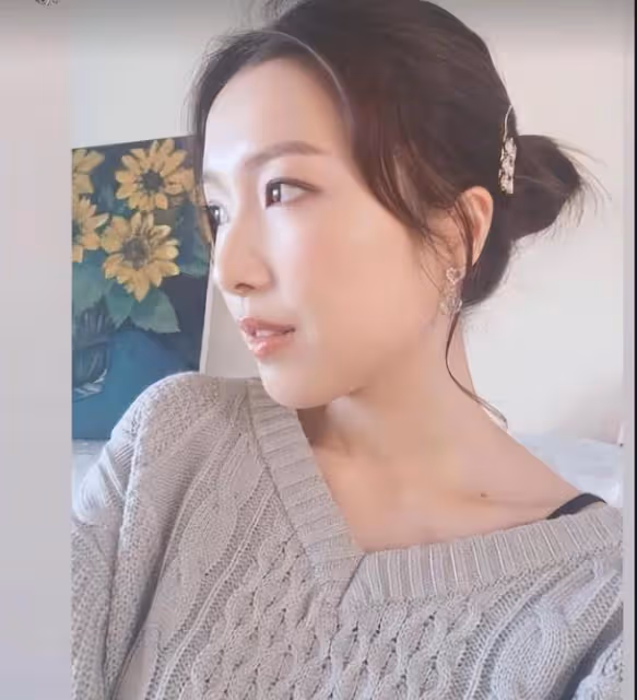30歲郭嘉文獨自過兒童節,李澤楷沒有陪同,一個人顯落寞