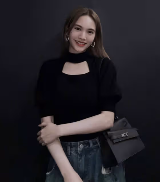 楊丞琳帶老公回台灣,貼臉摟肩慶39歲生日,李榮浩與丈母娘罕見同框
