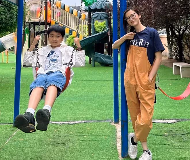 知名女星龔蓓苾曬混血兒子,11歲愛子帥氣十足,老公是伍子胥後代