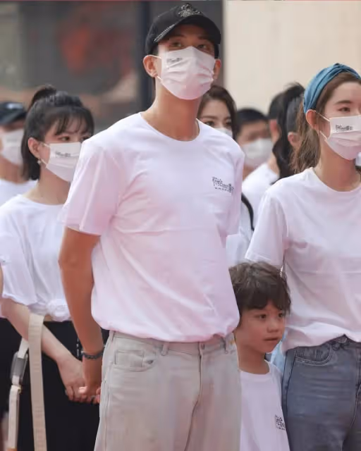 電視劇《你給我的喜歡》大熱!王子奇同款潮鞋合集, 潮人出街必備單品