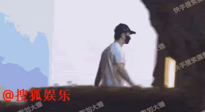 辣眼睛!黃曉明攜新歡逛商場公然摸對方臀部,網紅葉珂宣告出局