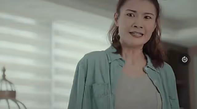 香港知名女星憑藉新劇獲關注!曾出泳裝寫真賣斷貨,遭TVB雪藏