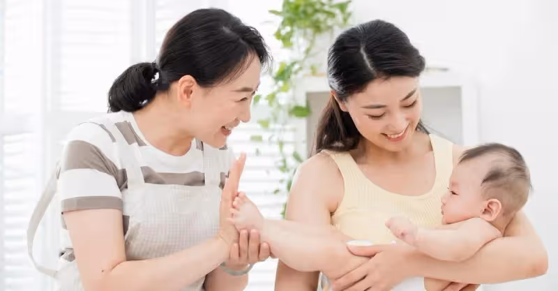 我帶孫女還贊助生活費，兒媳逛街回來我怒回家，剛到家兒媳就來了