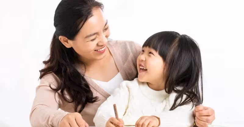 我隨兒子去他家，到家兒媳就出差，孫女說：奶奶不走，我媽不回來