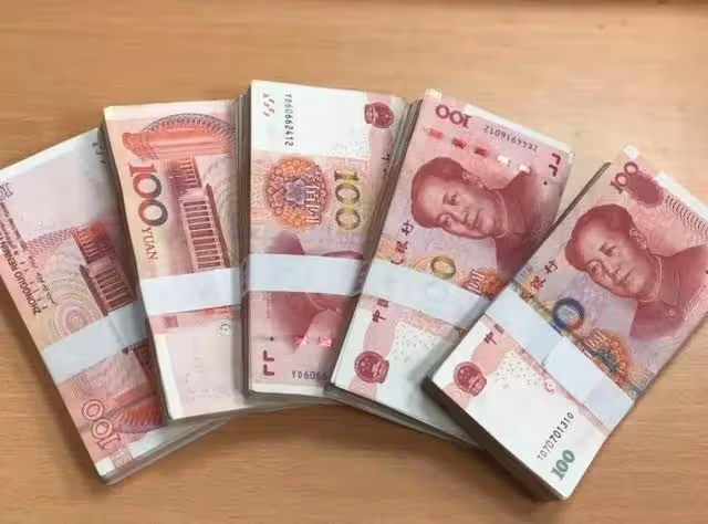 我結婚叔叔添妝五萬,堂弟結婚我去賀喜,嬸嬸折了一下我給的紅包